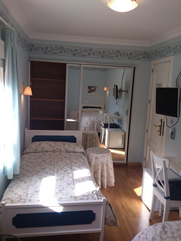 Hotel Chalet Puigdefabregas Χάκα Δωμάτιο φωτογραφία