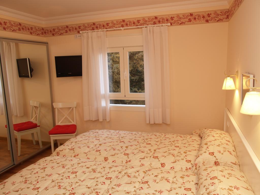 Hotel Chalet Puigdefabregas Χάκα Δωμάτιο φωτογραφία