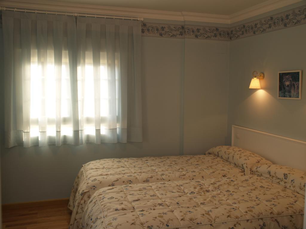 Hotel Chalet Puigdefabregas Χάκα Δωμάτιο φωτογραφία